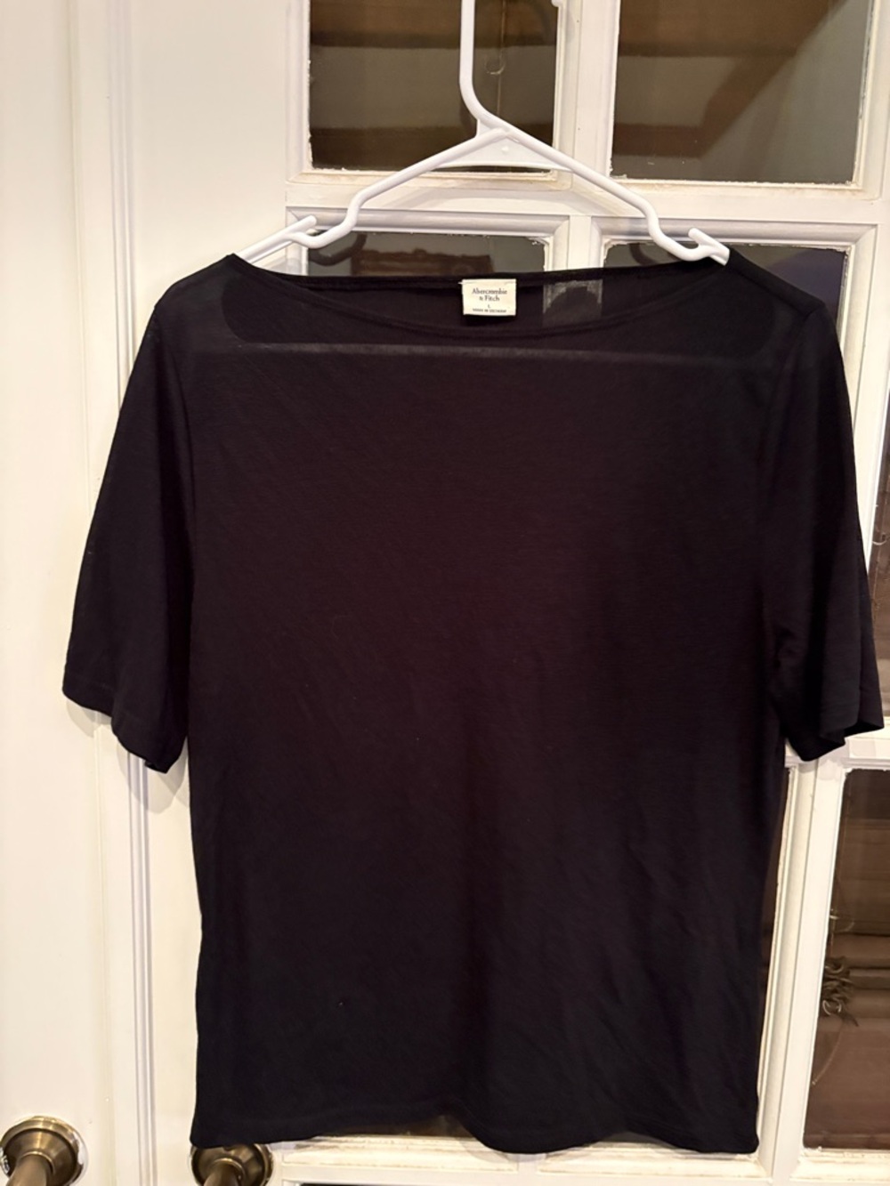 031 Abercrombie & Fitch Black Short-Sleeve Sheer Crew Neck Tee